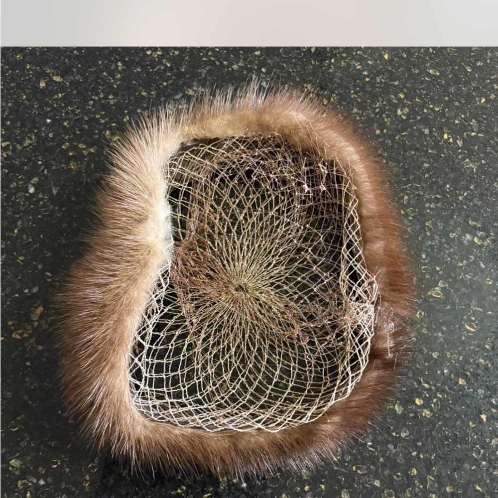 Elegant Brown Mink Fur Women's Accessory